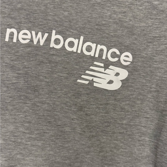 New Balance Women’s Light Grey Crewneck Sweater - Picture 3 of 4
